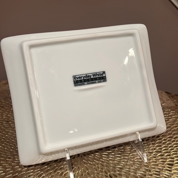 Everyday White Set/2 Porcelain Square Serving Bowl and Rectangular Serving Plate - Picture 7 of 11